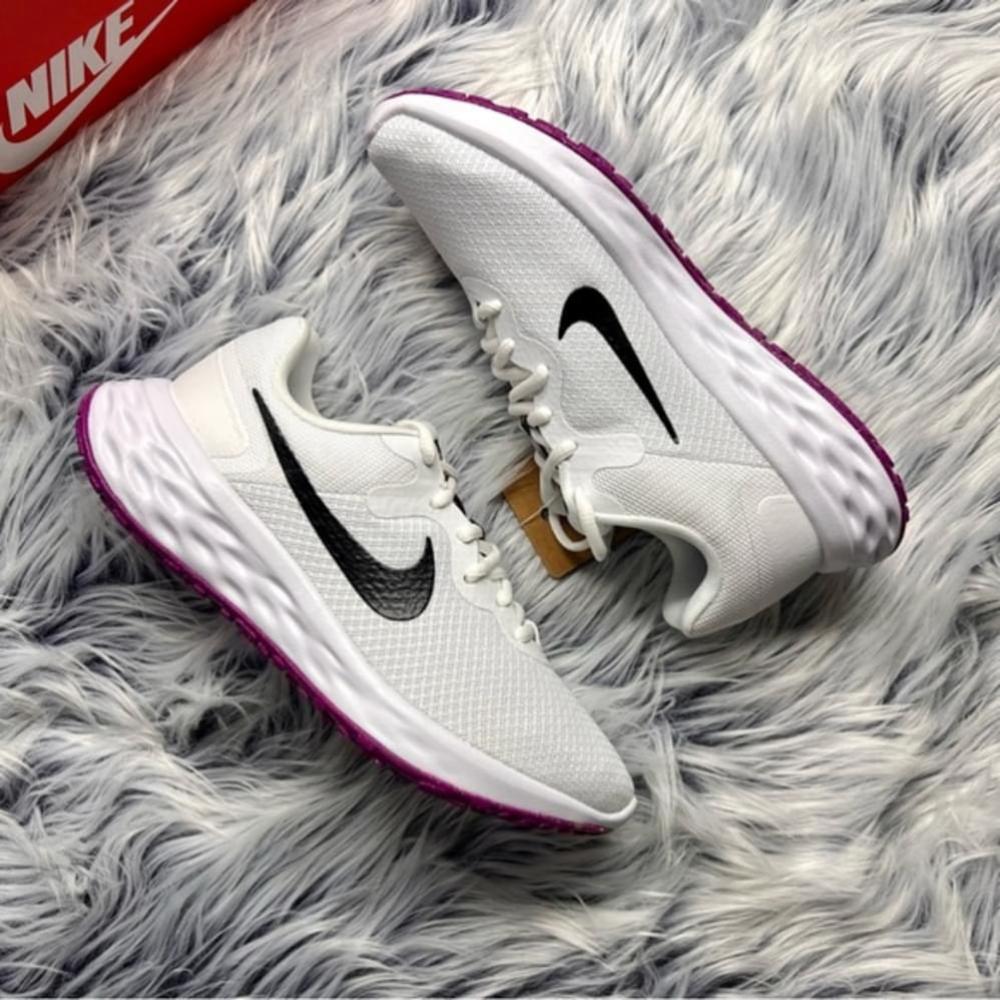 Nike Revolution 6 NN
